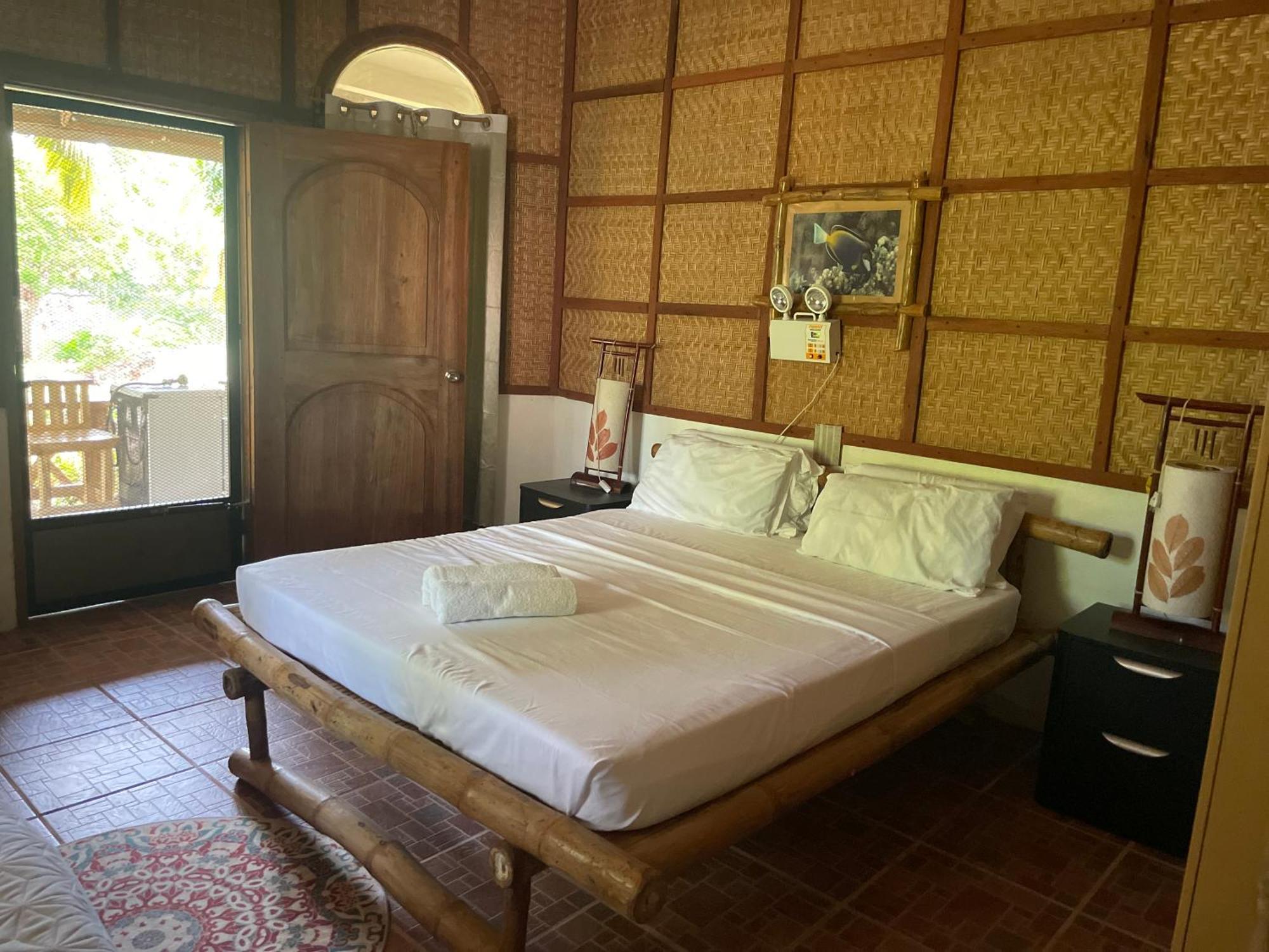 Chelle'S Guesthouse And Backpackers Siquijor Exteriér fotografie