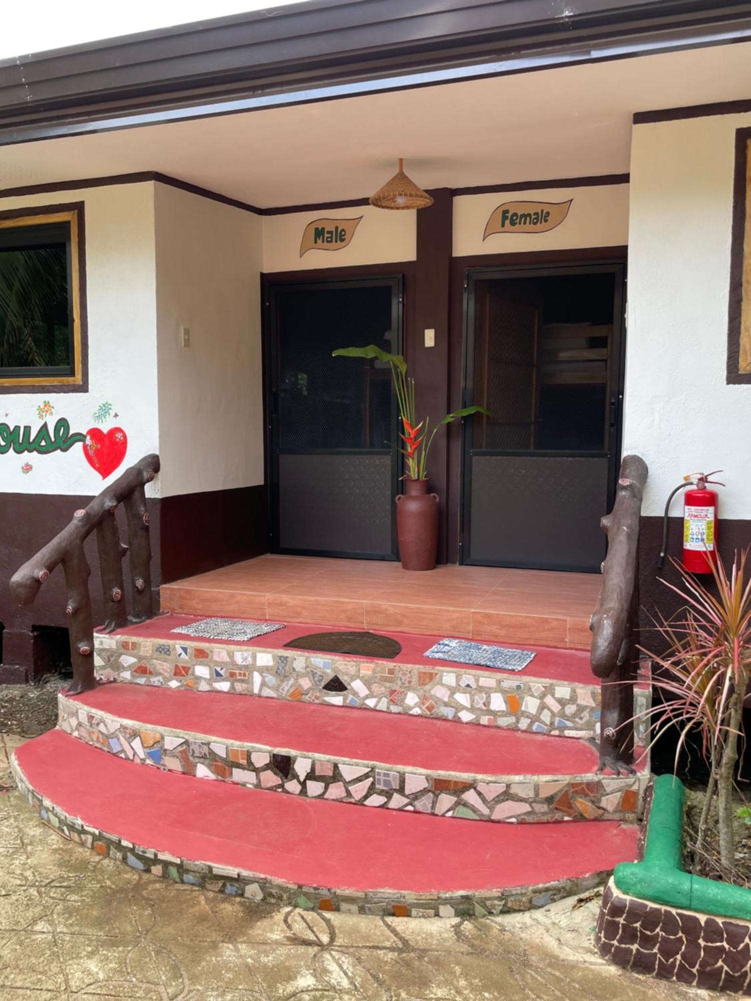 Chelle'S Guesthouse And Backpackers Siquijor Exteriér fotografie