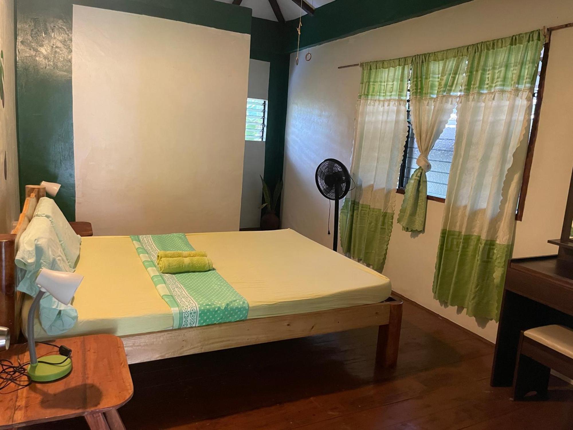 Chelle'S Guesthouse And Backpackers Siquijor Exteriér fotografie